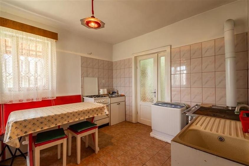 FILM! Casa  pe domeniu de 3.117 mp, Viperesti  Buzau - 3