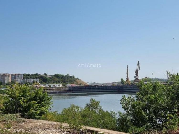 Vand teren intravilan Cernavoda Port