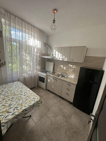 Inchiriez garsoniera - 3