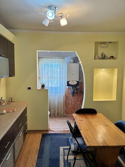 Ap.2 camere Orizont Bacau 57 mp Renovat 54000 Euro - 2