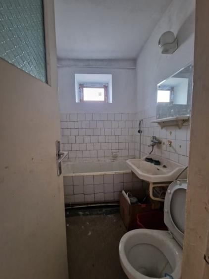 Stefan Cel Mare-Etaj intermediar- 2 camere - 3