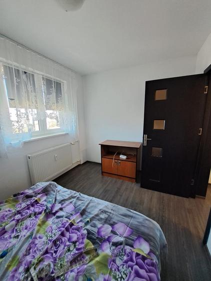 Dr. Taberei, Plaza Romania - 4