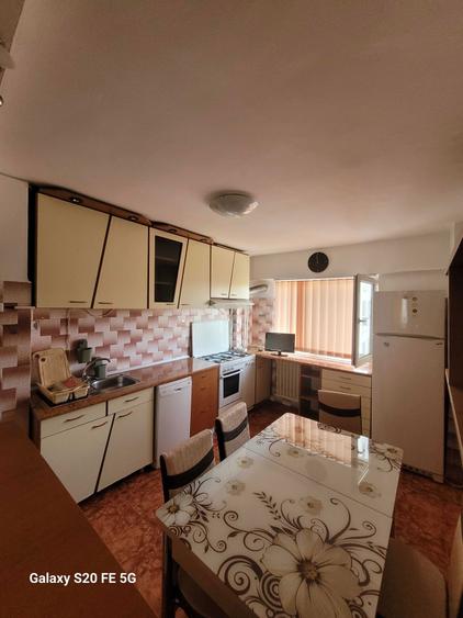 Calea Crangasi, 3 camere , 600 E, negociabil - 1