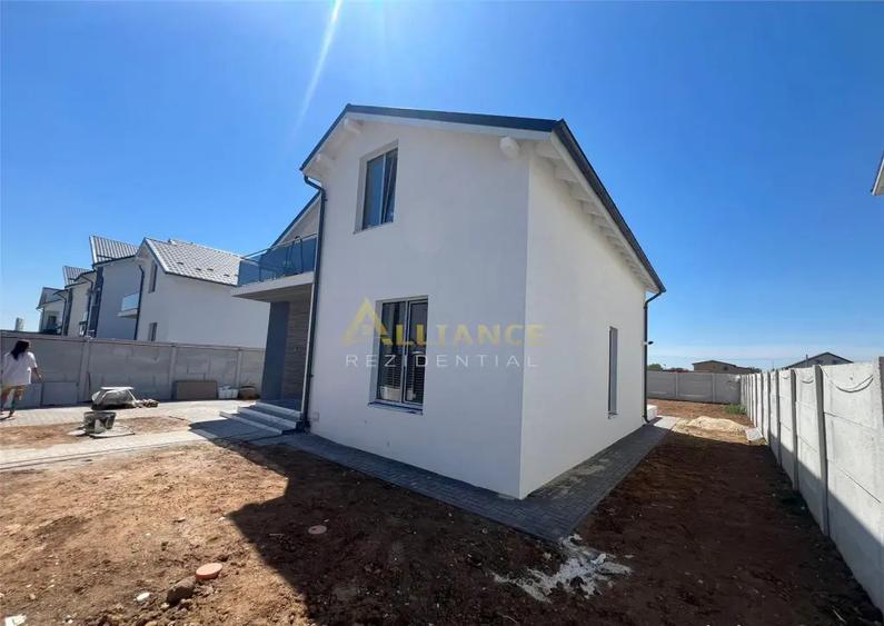 Casa individuala P M - 3, 4 sau 5 camere - teren 370mp - 8