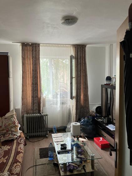 Garsonieră de vânzare în Tractoru Brașov - 1