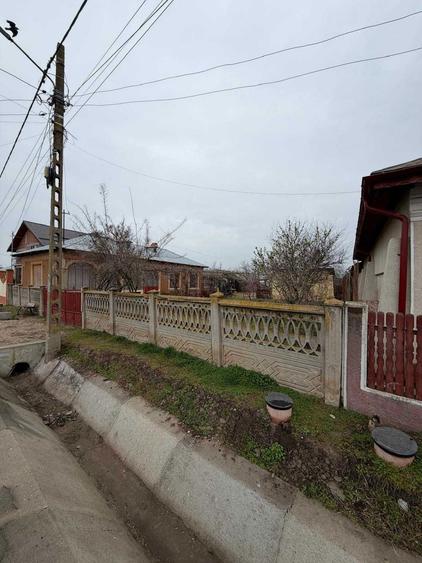 Casa batraneasca de vanzare Nanov cu teren generos pozitie centrala - 4