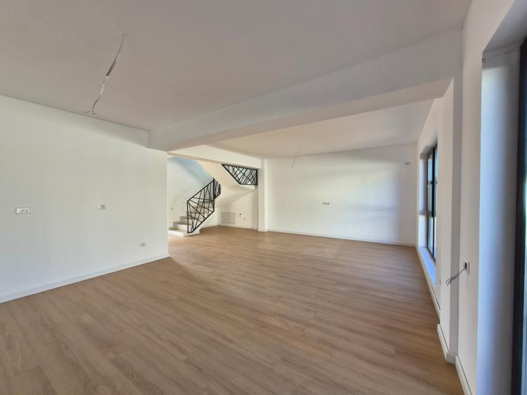 Vila Individuala 5 camere, dormitor parter LA CHEIE! - 14