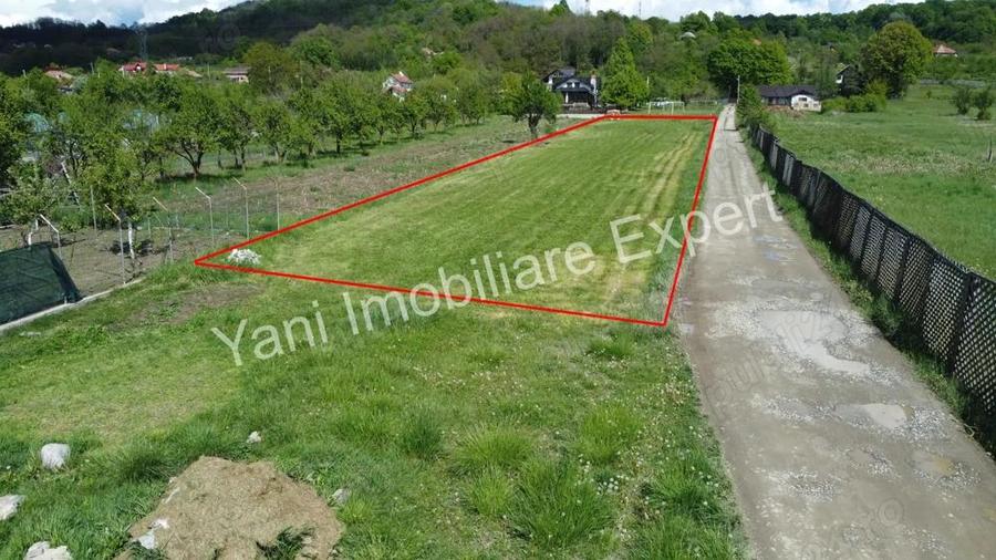 Teren de vanzare in Curtea de Arges, zona Valea Uleiului. - 2
