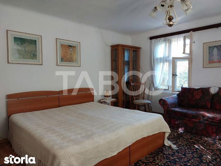 Casa de vanzare cu 2 apartamente separate si teren 500 mp Cisnadioara - 15