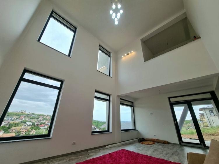 Manta Roșie, casă nouă în stil cubic,  priveliște deosebită spre oraș - 3