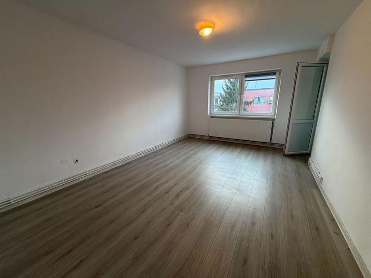 Garsonieră decomandată zona lenin 30 MP str sporturilor - 1