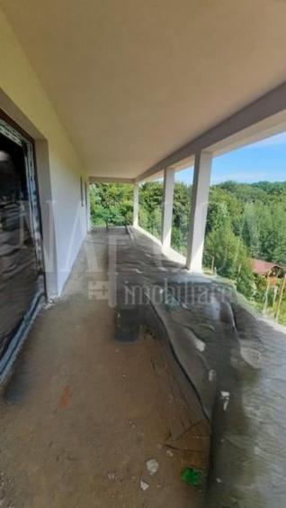 Casa 5 camere de vanzare in Salicea - 13