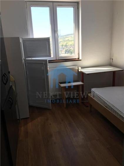 Garsoniera, Gruia - 1