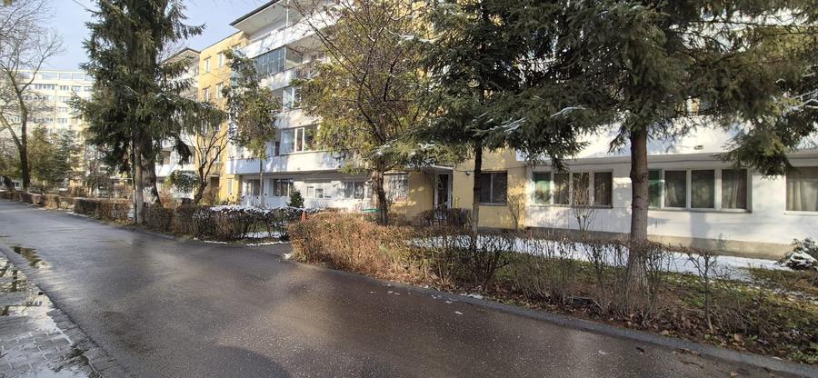 De vanzare apartament 2 camere -Aleea Carpati - 2