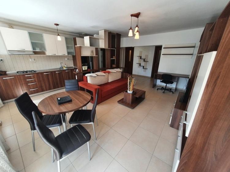 Apartament 3 cam de vanzare, loc de parcare inclus, cartier Aviatiei - 1