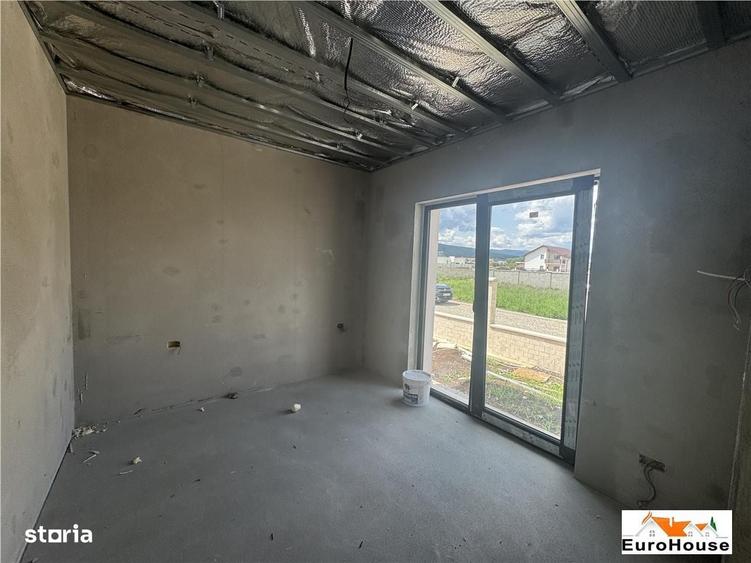 Casă cu 4 camere în Central