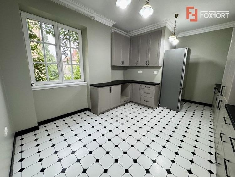 Apartament deosebit, 3 camere, zona Central – Bld. C.D. Loga - 9