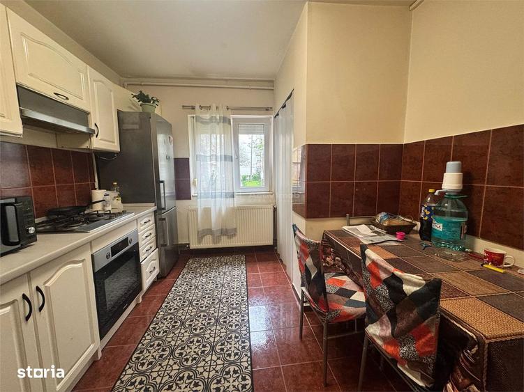 3 camere - 2 bai - Parter inalt - 7