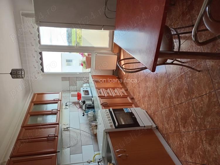 Vand Apartament 3 camere Vand Apartament 3 camere