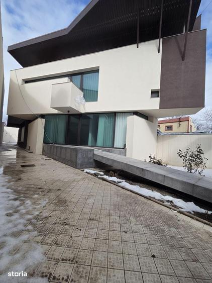 Vila cu arhitectura futurista si design avangardist la Cheie - 5