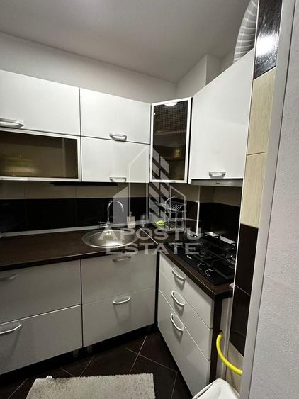 Apartament 2 camere, decomandat, centrala proprie,  zona UVT - 5