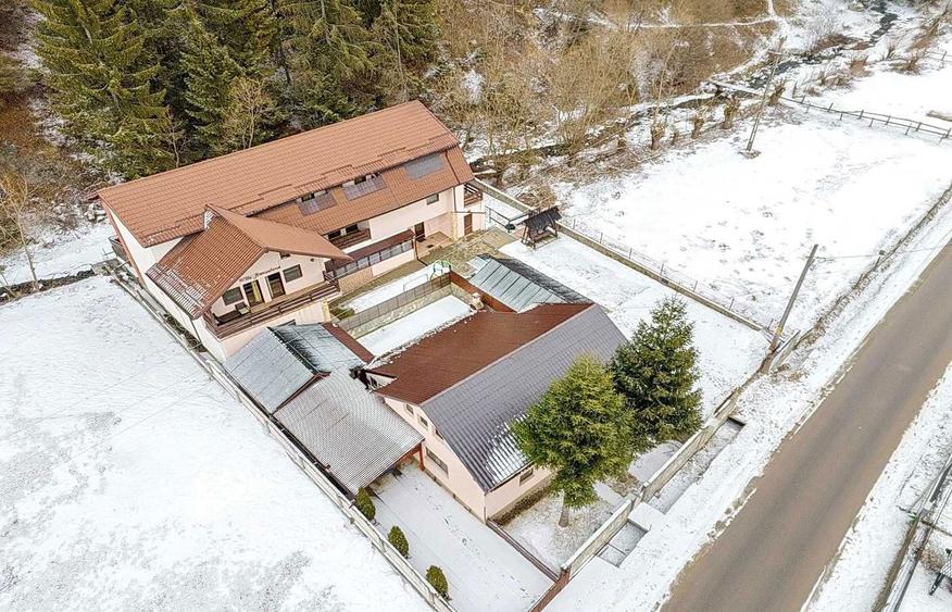 Pensiune + Casa de vacanta Moieciu de Sus langa padure & rau - 3