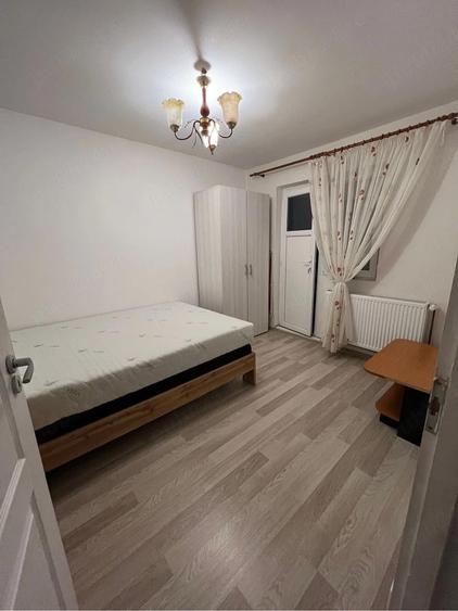 proprietar inchiriez apartament cu 3 camere - 4