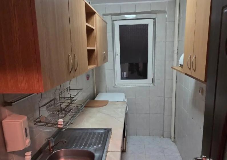 Proprietar inchiriez apartament 2 camere la 2 min. de metrou Raul doamnei - 1