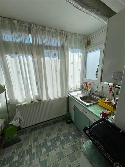 Apartament cu 3 camere - 71 m.p.- Nicolina 2, geam la baie - 7
