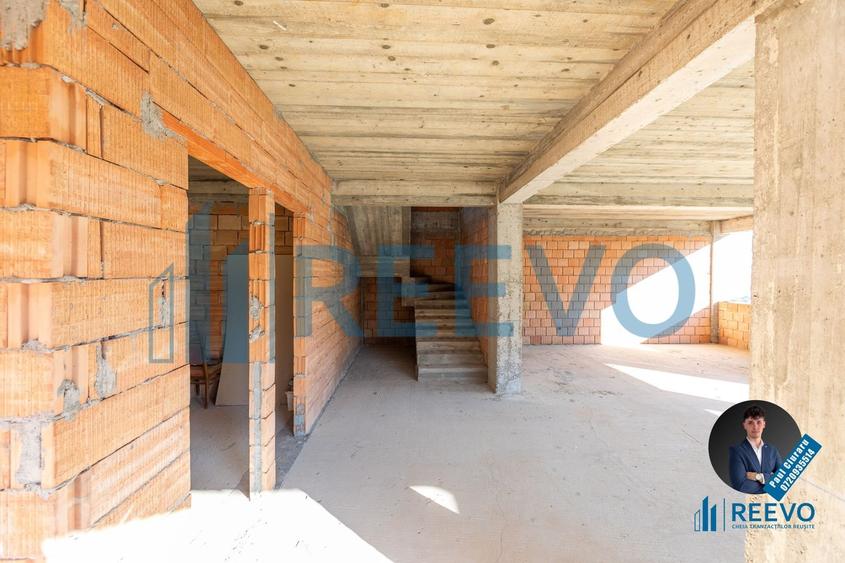 Pensiune/Vilă la roșu P+E+M în Sărata - 9