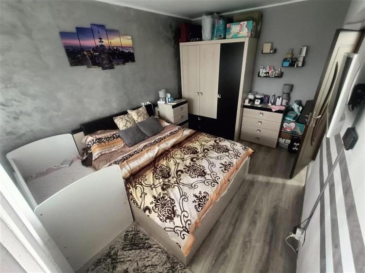 Apartament de vanzare 3 camere decomandat Mioritei/Bradului - 13