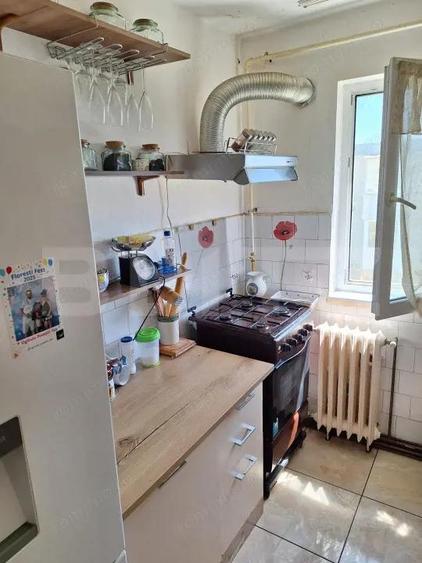 Apartament 3 camere, 52 mp, zona Micro 3 - 1