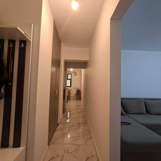 Apartament cu 3 camere în Drumul Taberei