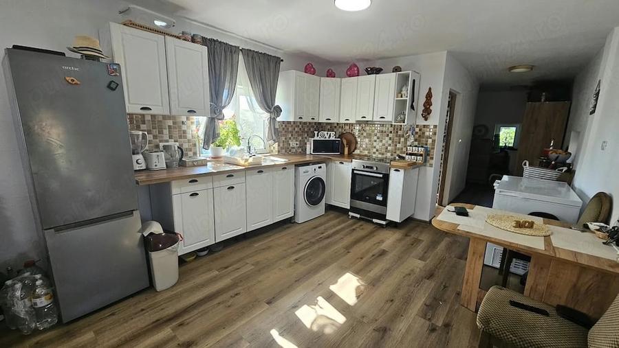 Casă cu Teren 2100 Mp în Pristol