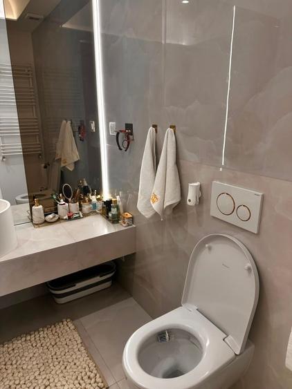 Apartament cu 3 camere decomandat în Pipera