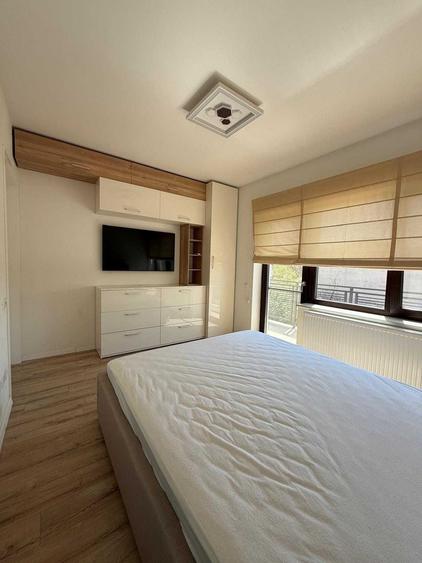 Apartament cu 3 camere decomandat în Cârcea