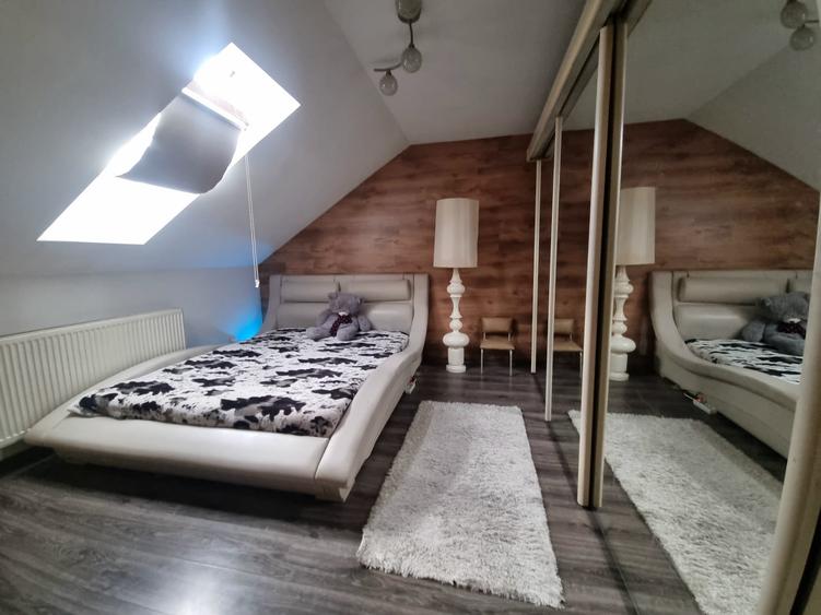 Apartament cu 3 camere în Berceni