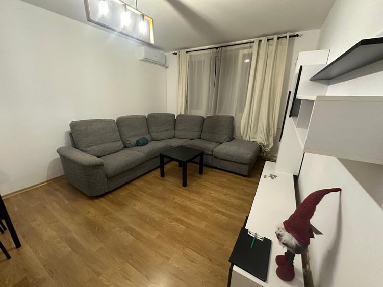 Apartament cu 3 camere decomandat în Politehnica