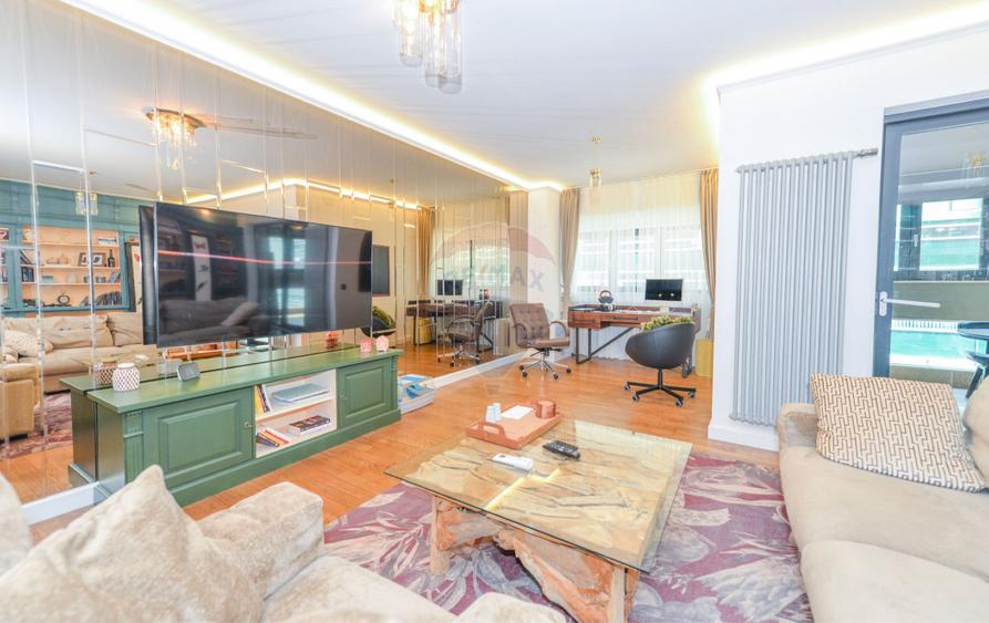 Apartament cu 3 camere decomandat în Aviației