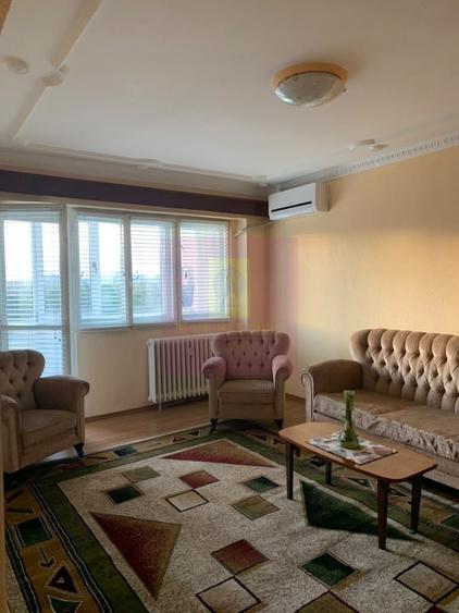 Apartament cu 3 camere decomandat, mobilat în Doamna Ghica