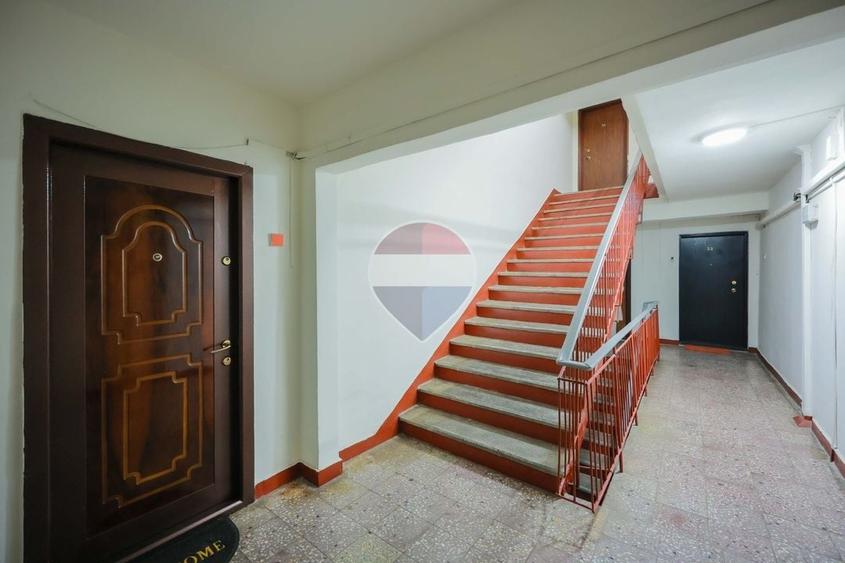 Apartament cu 3 camere decomandat în Rogerius