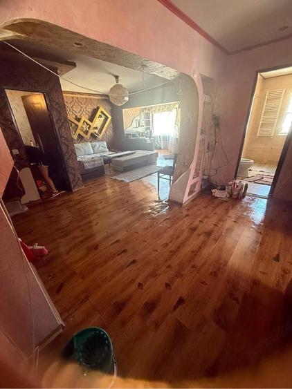 Apartament cu 3 camere decomandat în Mărăței