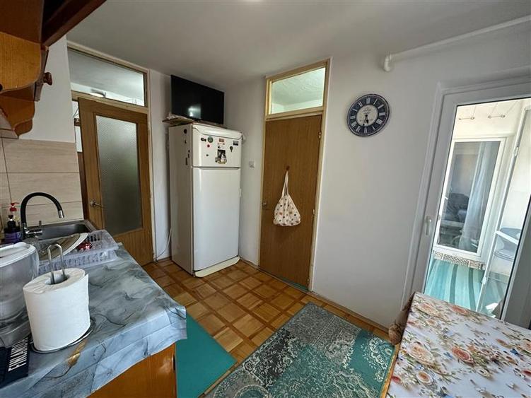 Resita, Apt. 3 cam.Conf.1 Sporit, Central, Zona Piata Sud - 25