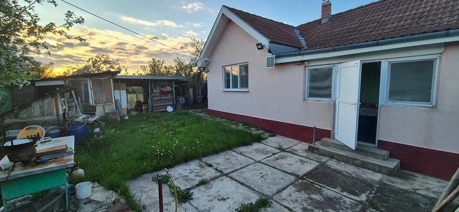 Casă cu 3 camere cu Teren 1900 Mp în Central