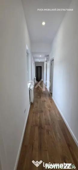 Casă cu 7 camere cu Teren 415 Mp în Central