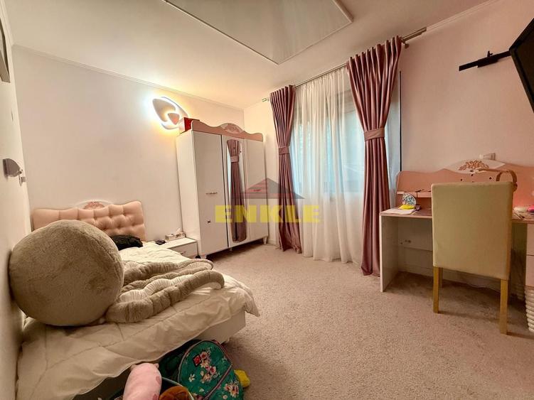 Casă individuală cu 5 camere cu Canalizare în Hudum