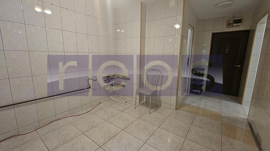 Apartament cu 2 camere decomandat în Valea Ialomiței