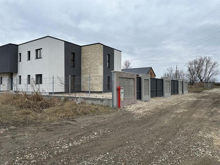 Casa 4 Camere Cartierul Stupini - 16