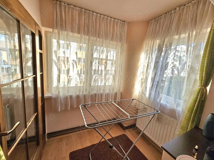 Inchiriez garsoniera, zona centru - 4