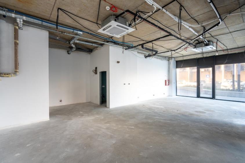 Spatiu comercial vitrat 88 mp – Nord One, zona Piata 700 - 8
